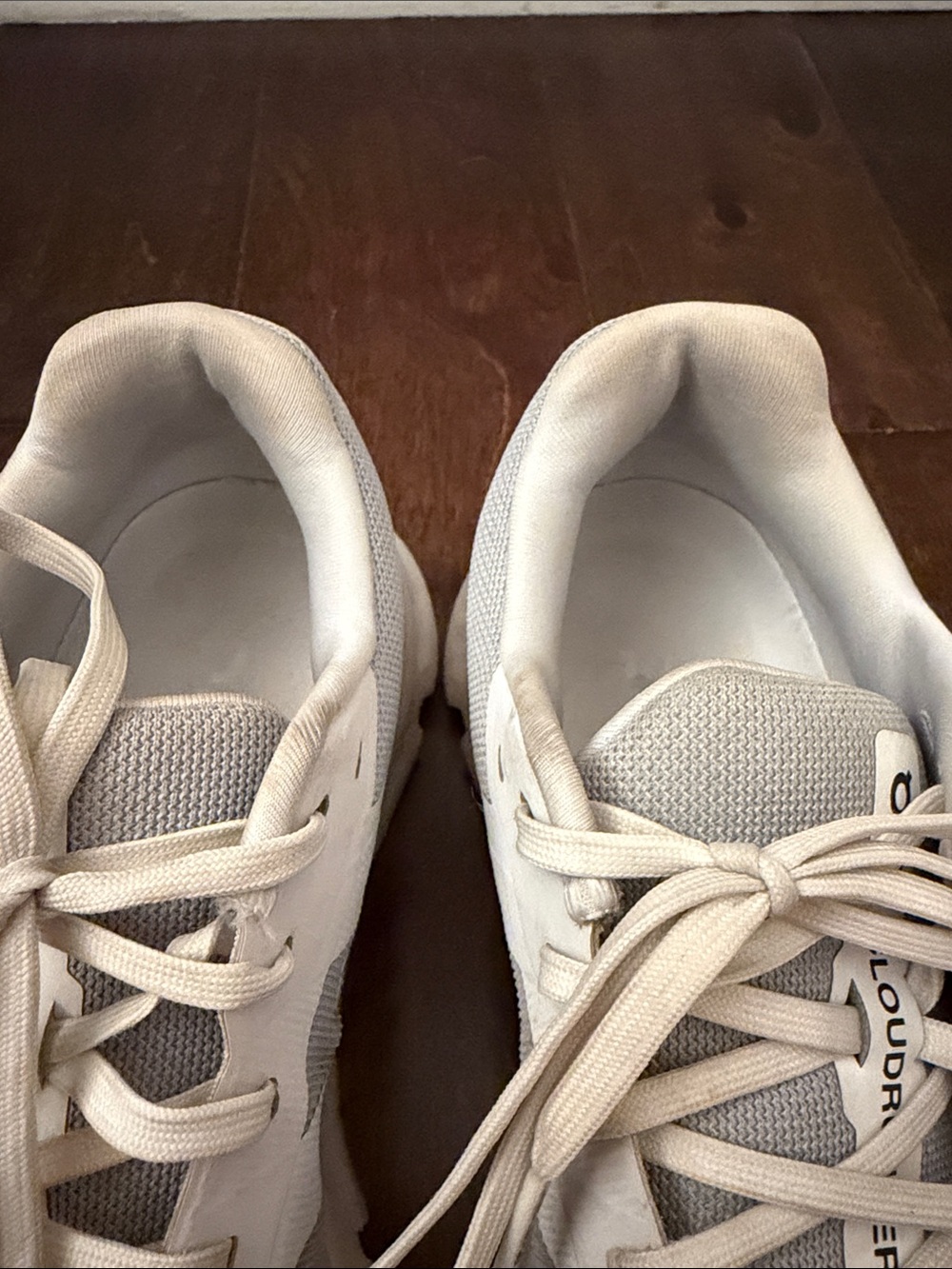 Womens On Cloud Runner grey 8.5 - Picture 9 of 9